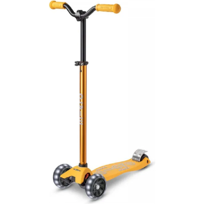 Micro maxi pro. Самокат макси микро двухколесный. Самокат Cosmo. Самокат новинка. Самокат Micro Maxi Deluxe Аква.